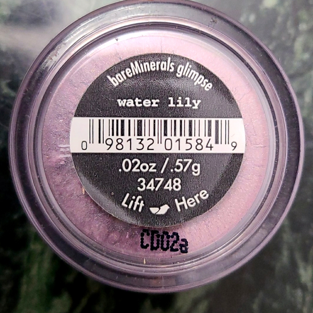 Bare Minerals eye color in Water Lily